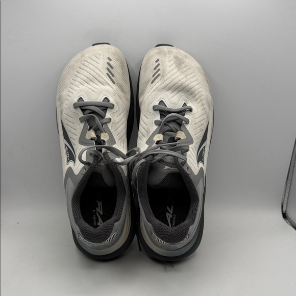 Altra Paradigm 8 Men's 9.5 White and Gray Athletic Shoes S3 - Picture 4 of 6